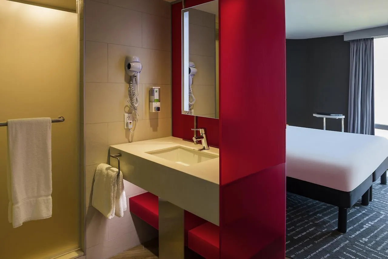 Ibis Styles New York Laguardia Airport Hotel