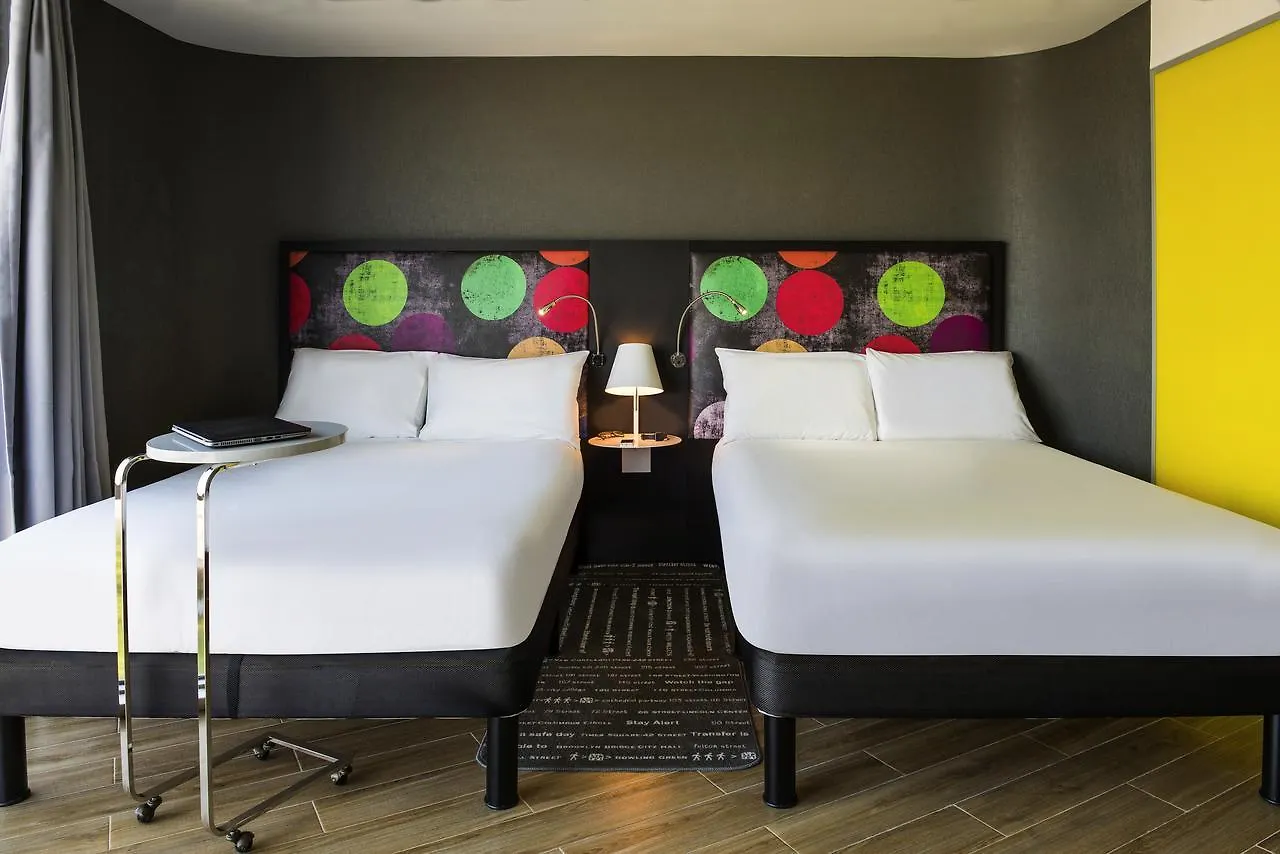 Ibis Styles New York Laguardia Airport Hotel 2*,
