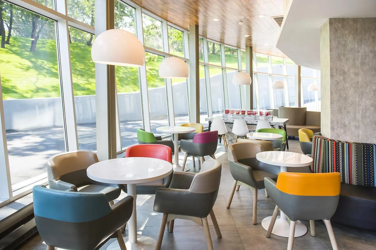 Ibis Styles New York Laguardia Airport Hotel
