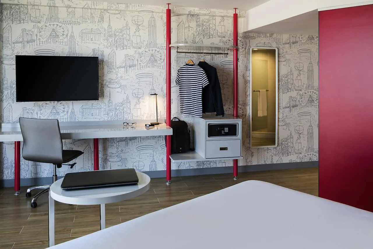 Ibis Styles New York Laguardia Airport Hotel