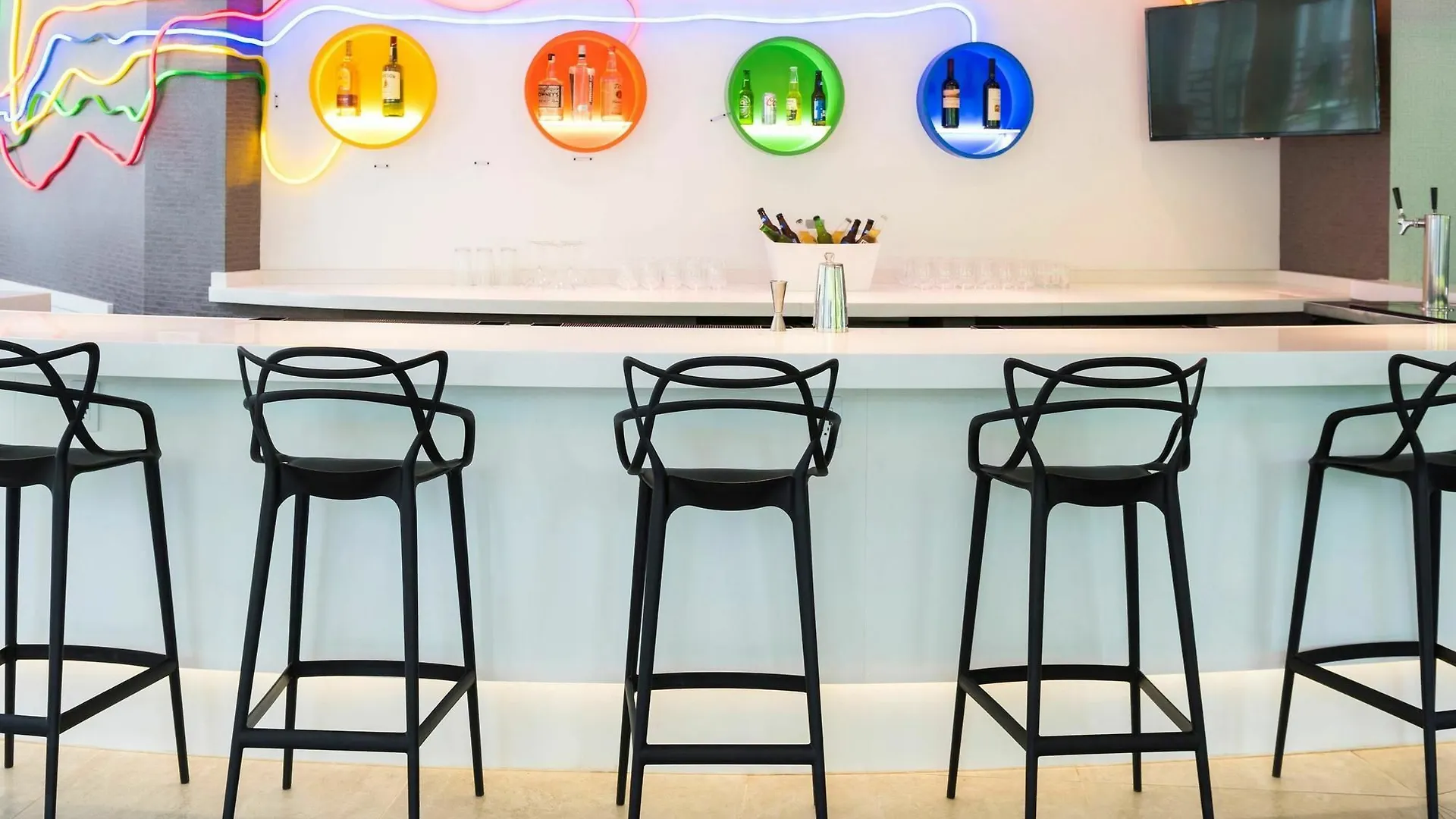 Ibis Styles New York Laguardia Airport Hotel
