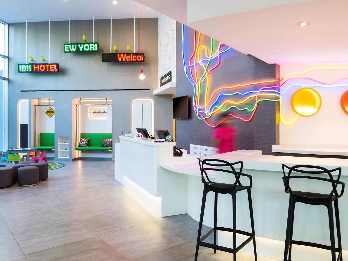 Ibis Styles New York Laguardia Airport Hotel